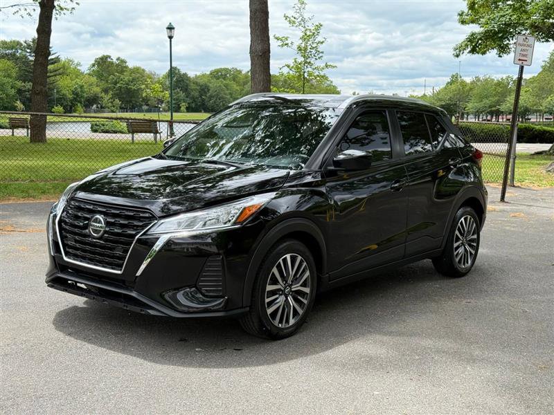 Used 2021 Nissan Kicks SV image 4