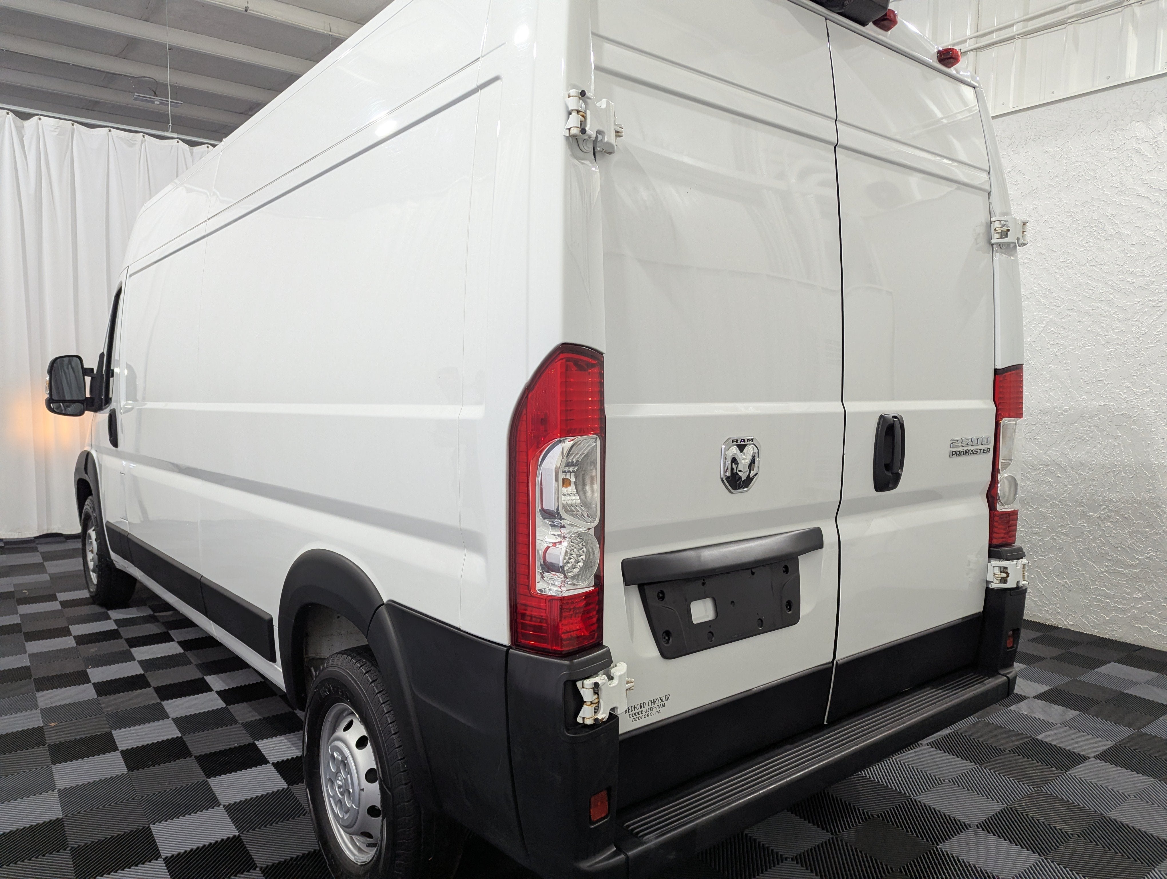 Used 2024 RAM ProMaster 2500 w/ Convenience Group FWD image 12