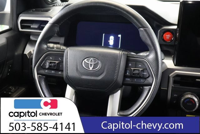 Used 2025 Toyota 4Runner TRD Off-Road Premium AWD/4WD image 16