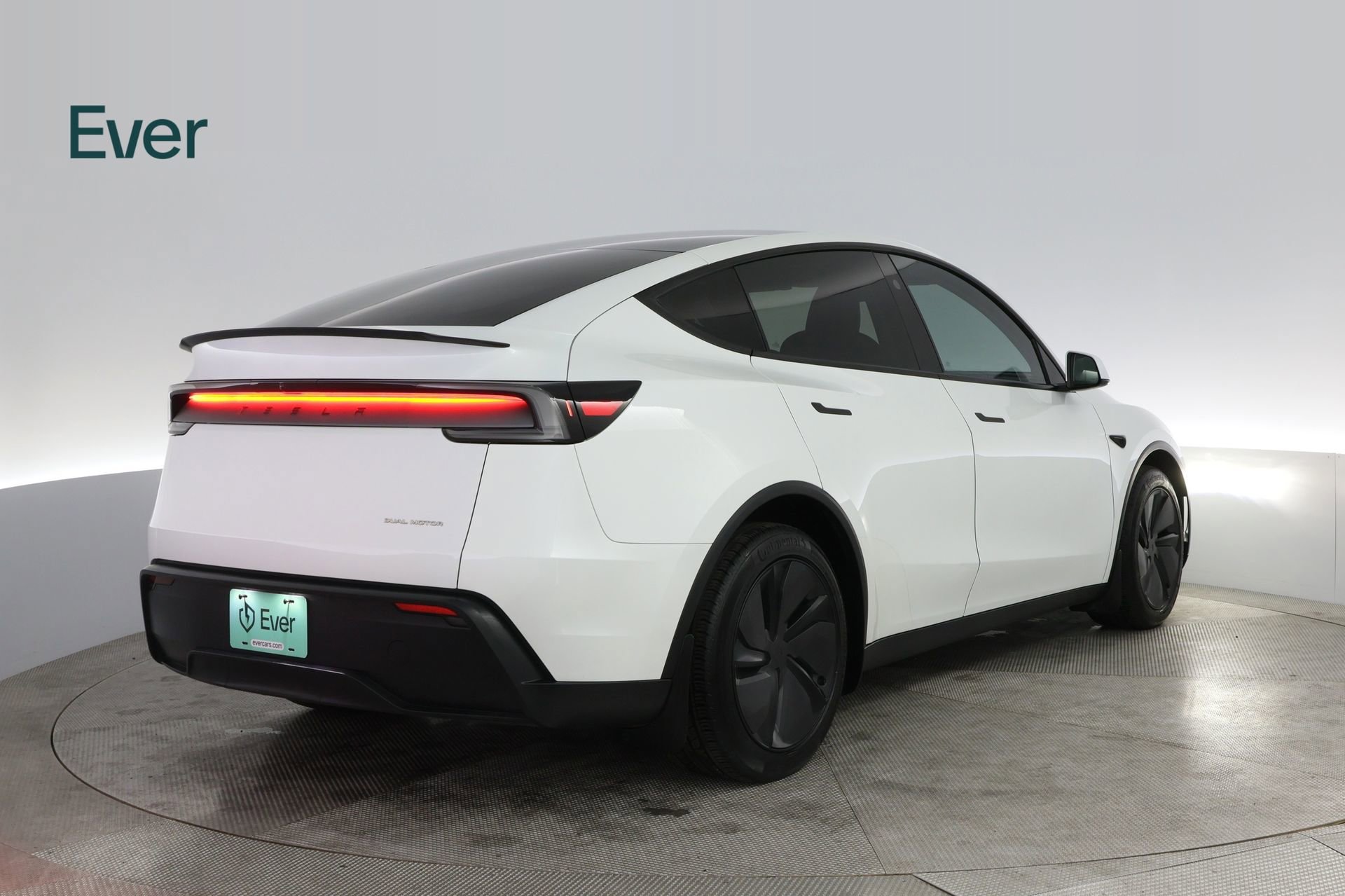 Used 2026 Tesla Model Y AWD image 3