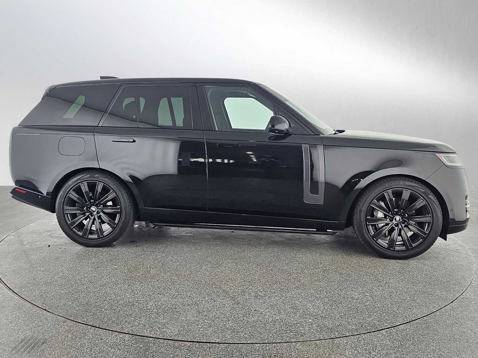 Used 2023 Land Rover Range Rover SE AWD/4WD image 6