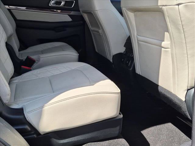 Used 2018 Ford Explorer Platinum AWD/4WD image 27