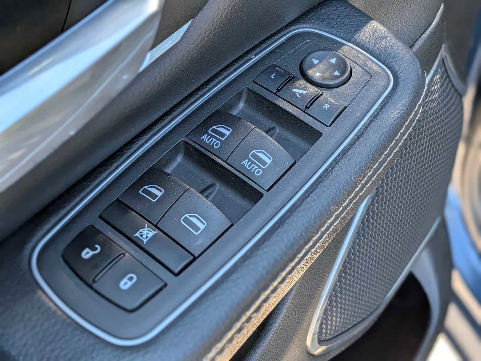 Used 2024 RAM 1500 Laramie image 17