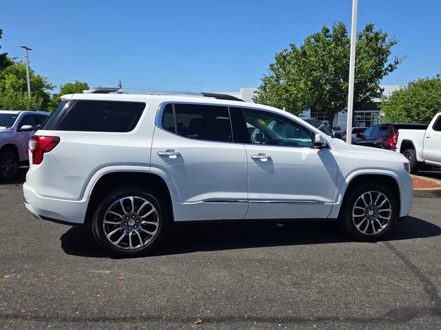 Used 2023 GMC Acadia Denali AWD/4WD image 3