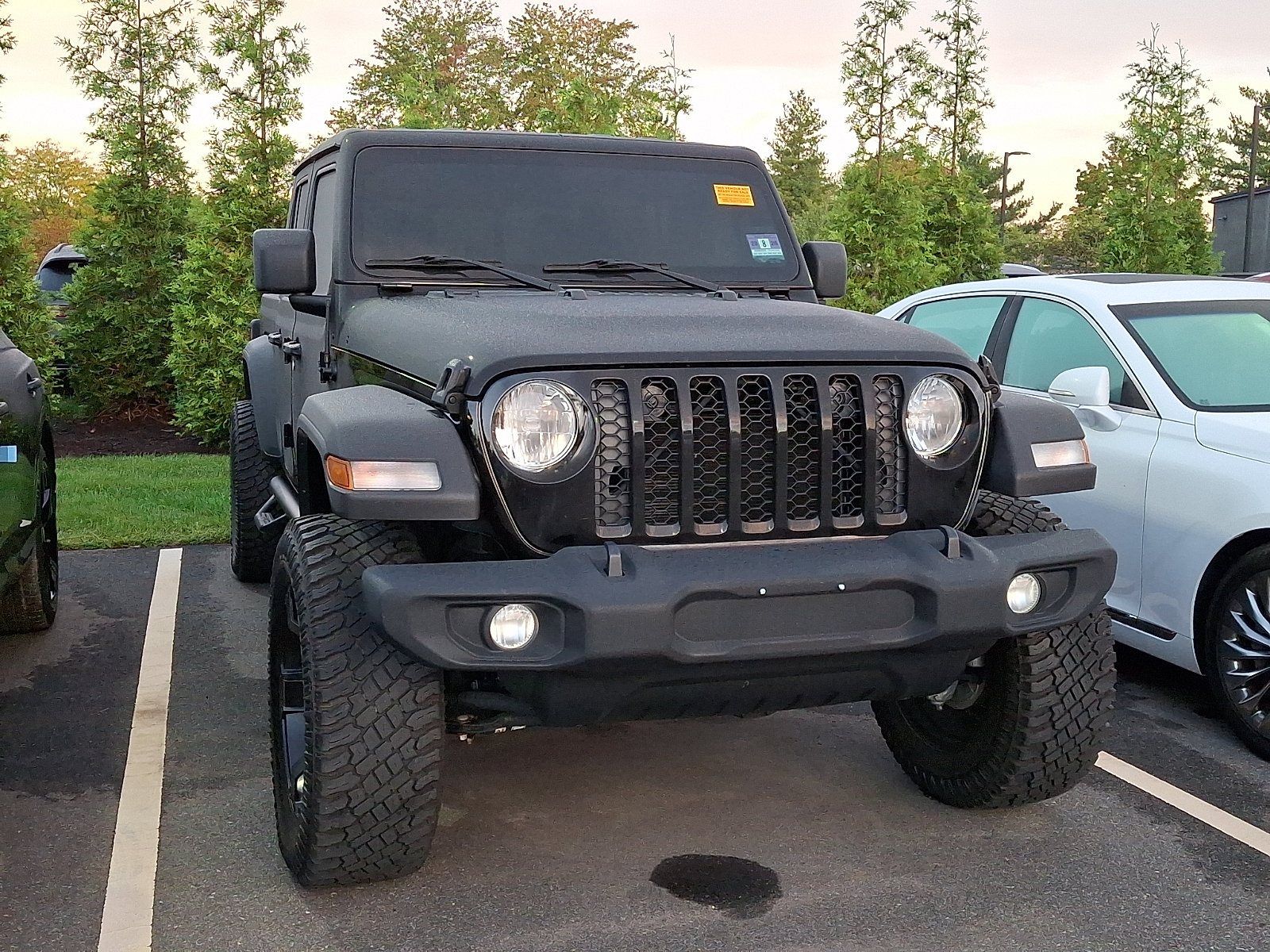 Used 2020 Jeep Gladiator Sport w/ Quick Order Package 24S AWD/4WD image 2
