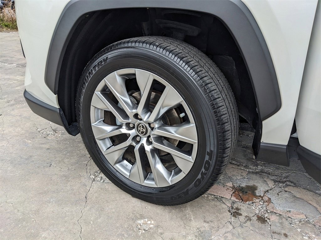 Used 2022 Toyota RAV4 Limited image 40