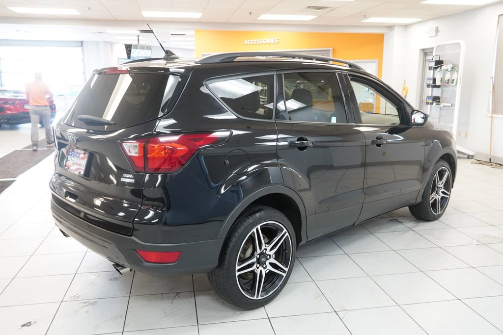 Used 2019 Ford Escape SEL AWD/4WD image 11