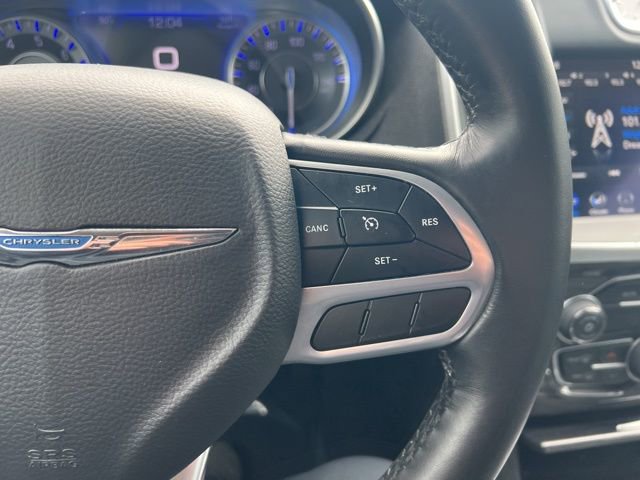 Used 2021 Chrysler 300 Touring w/ Chrome Appearance Package image 9