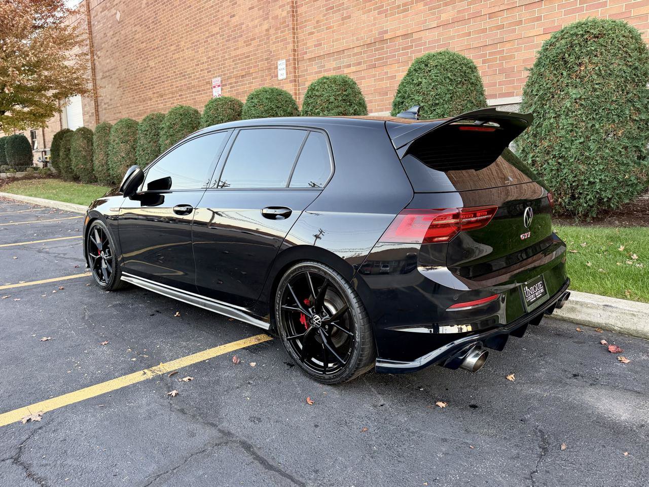 Used 2024 Volkswagen GTI SE FWD image 5
