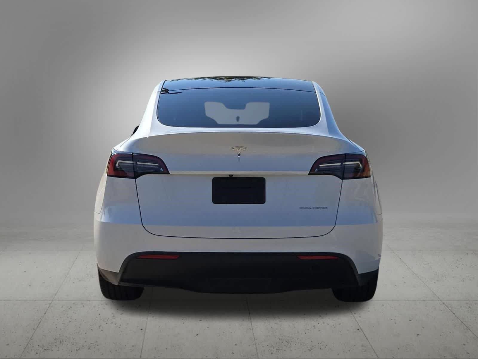 Used 2023 Tesla Model Y AWD image 5
