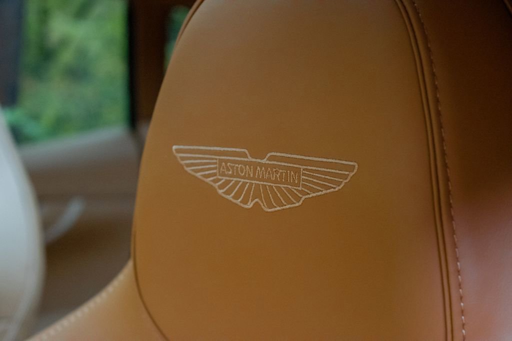 Used 2025 Aston Martin DBX 707 image 13