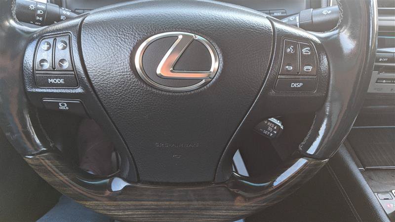 Used 2013 Lexus LS 460 AWD w/ Comfort Pkg image 38