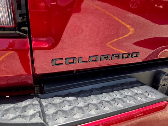 Used 2024 Chevrolet Colorado LT w/ LT Convenience Package III RWD image 5