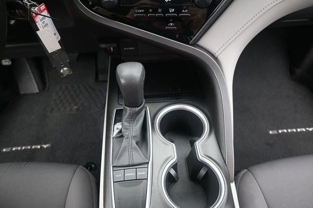 Used 2022 Toyota Camry LE FWD image 9