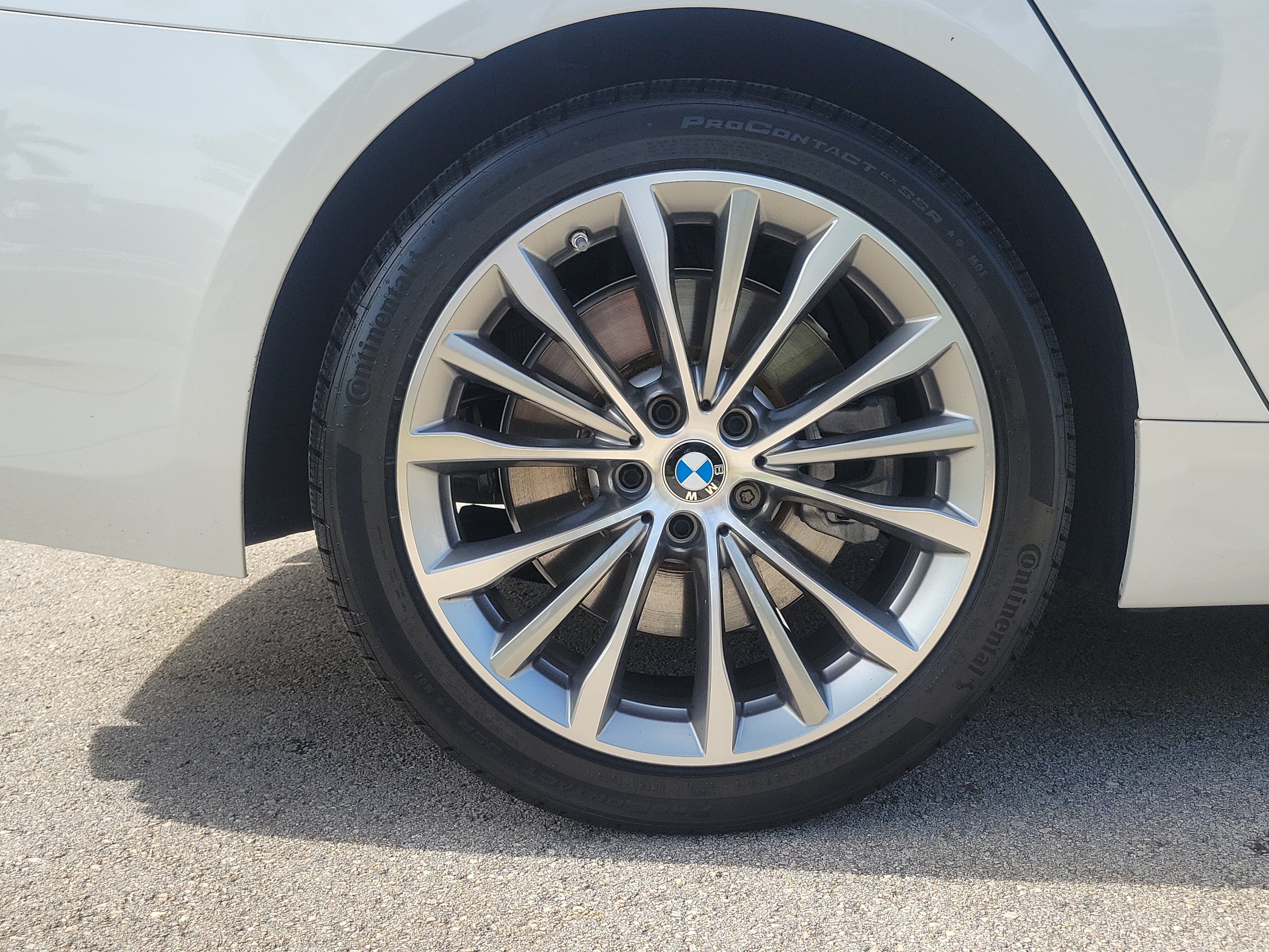 Used 2023 BMW 540i w/ Executive Package RWD image 5