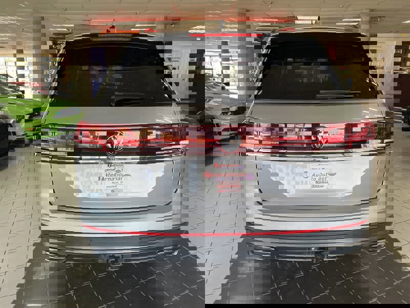 Used 2024 Volkswagen Atlas SE image 6