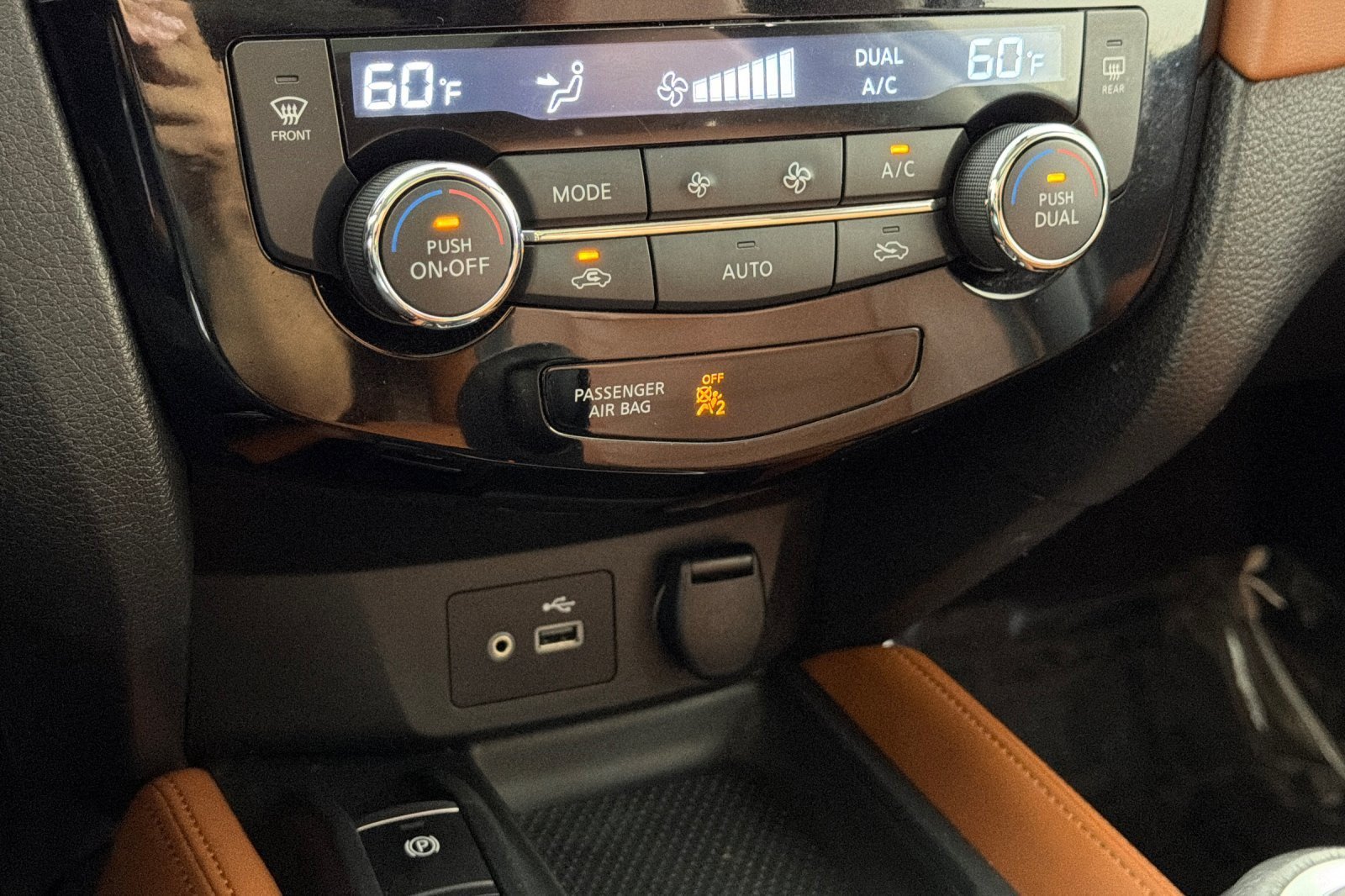 Used 2019 Nissan Rogue SL w/ Premium Package FWD image 20