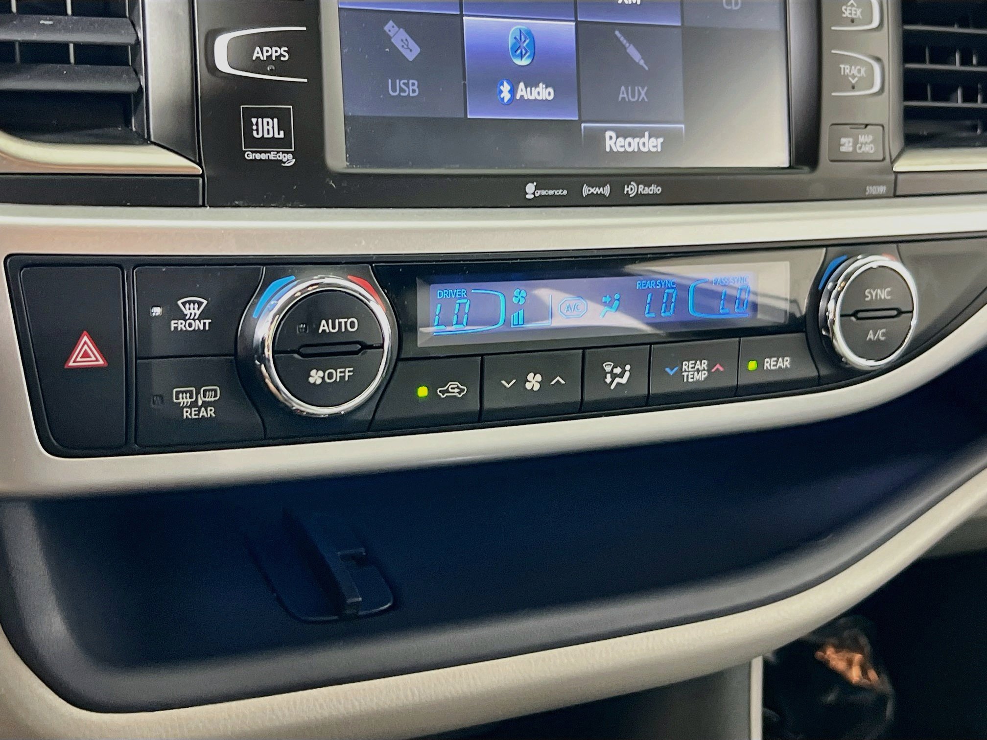 Used 2019 Toyota Highlander Limited AWD/4WD image 15