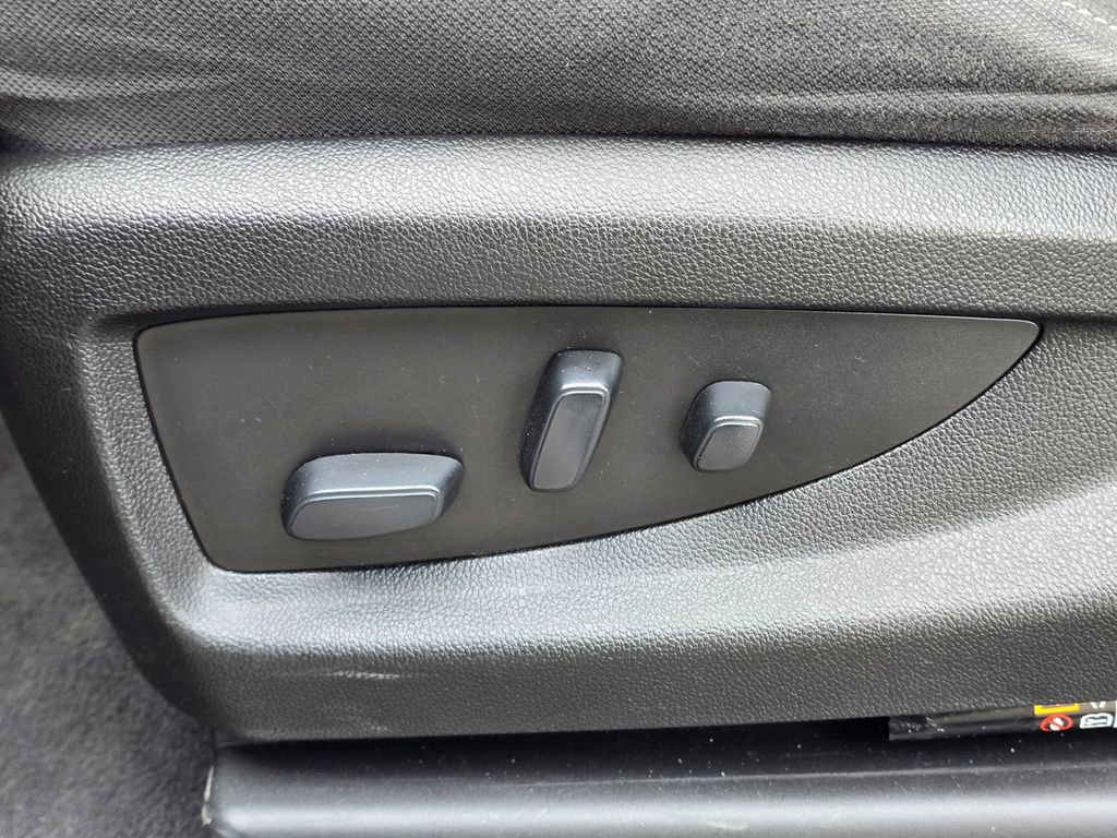 Used 2020 GMC Yukon SLE w/ Convenience Package RWD image 24