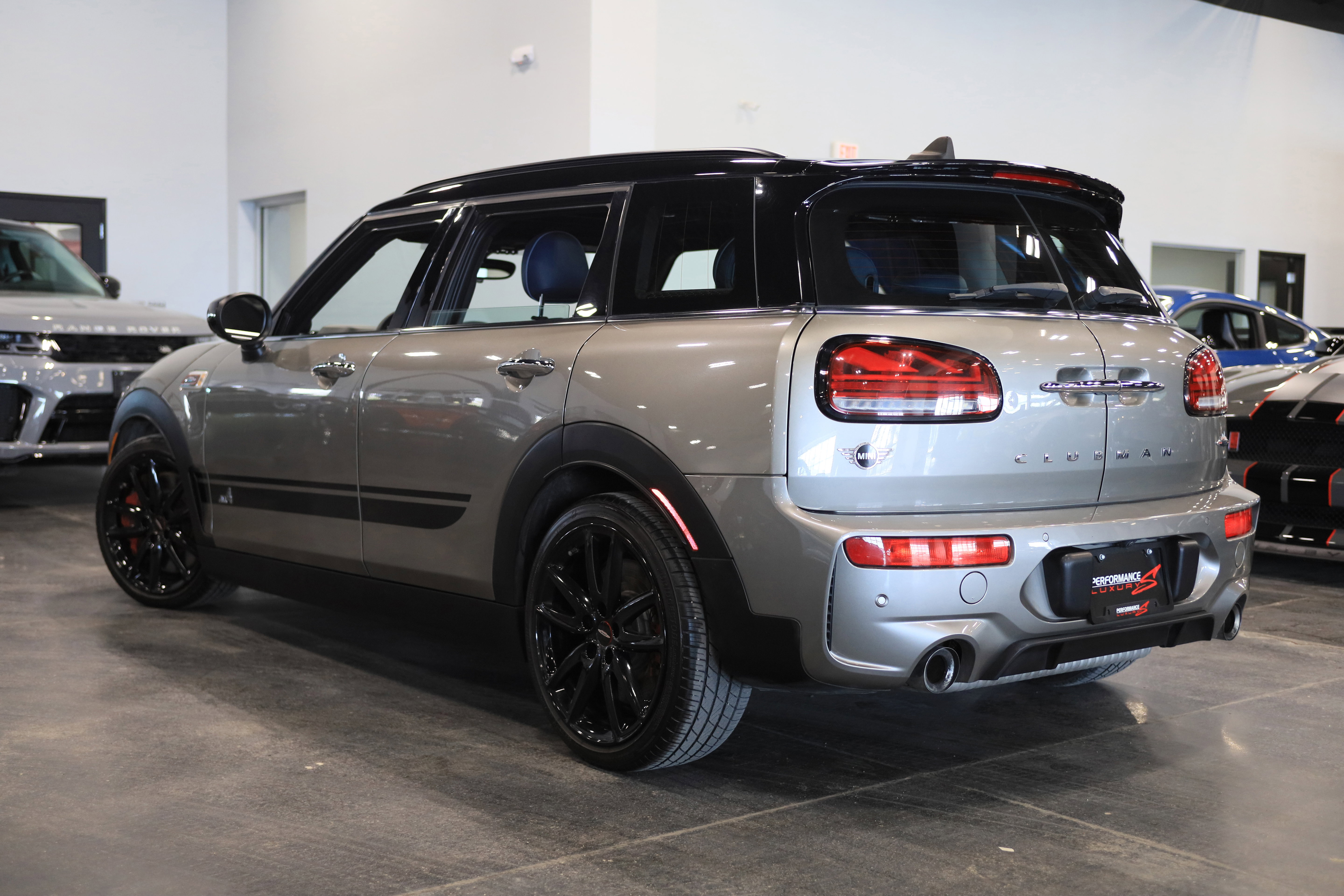 Used 2020 MINI Cooper Clubman John Cooper Works image 4