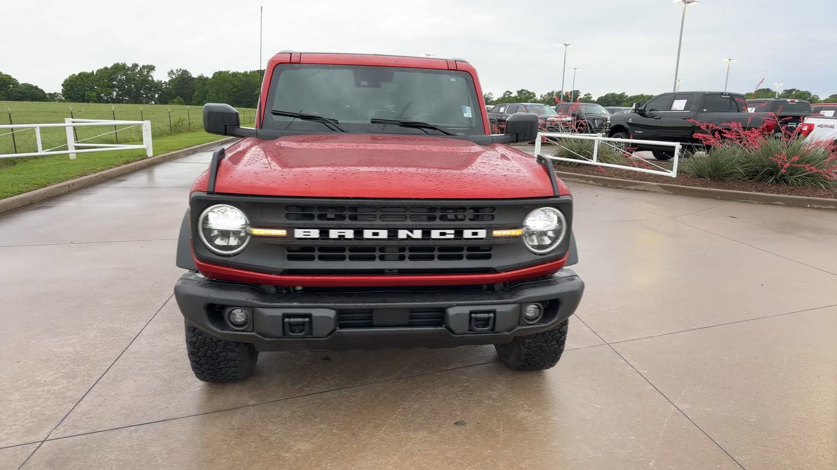 Used 2022 Ford Bronco Black Diamond AWD/4WD image 2