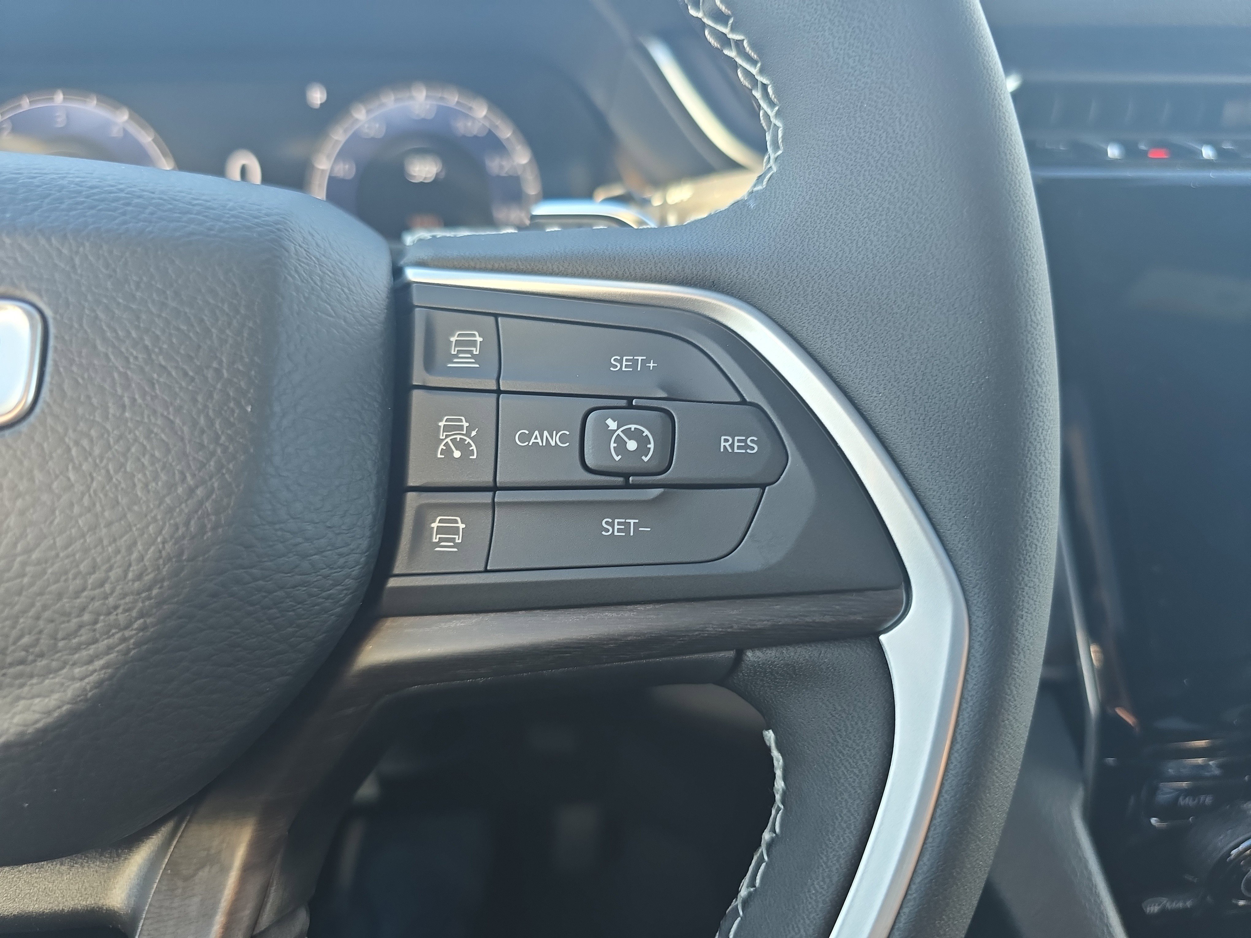 New 2025 Jeep Grand Cherokee Limited image 21