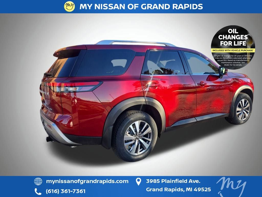 Used 2023 Nissan Pathfinder SL image 15