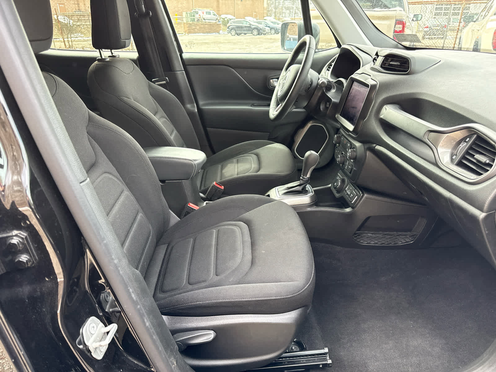 Used 2022 Jeep Renegade Latitude w/ Convenience Group image 20