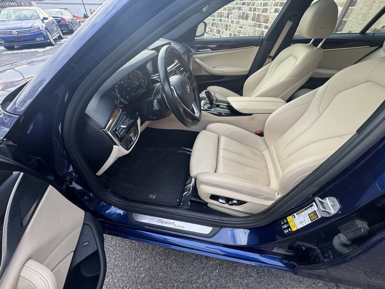 Used 2019 BMW 530i xDrive image 30