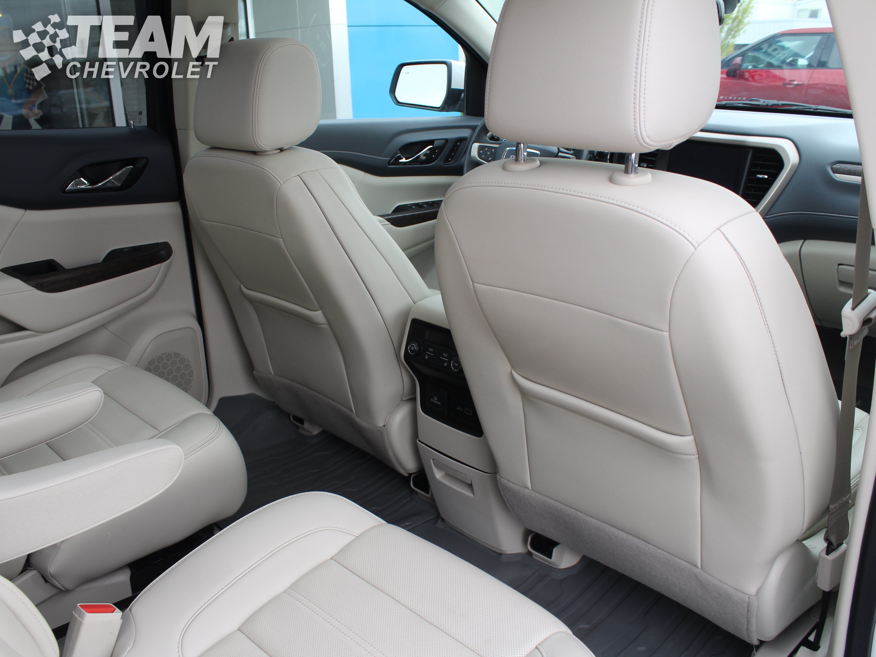 Used 2023 GMC Acadia Denali AWD/4WD image 27