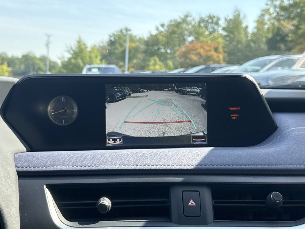 Used 2019 Lexus UX 200 w/ Premium Package FWD image 24