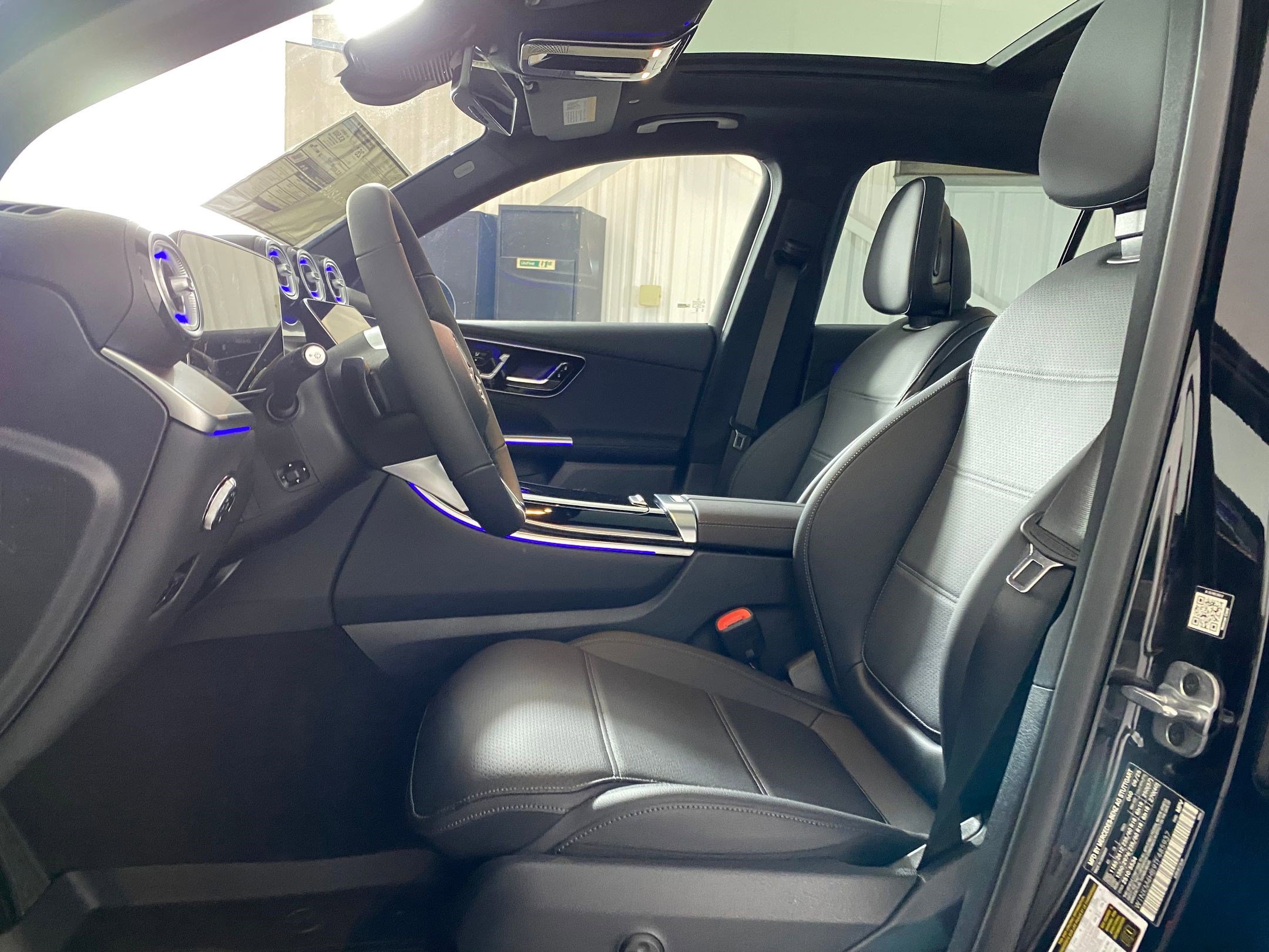 Used 2026 Mercedes-Benz GLC 300 4MATIC image 4