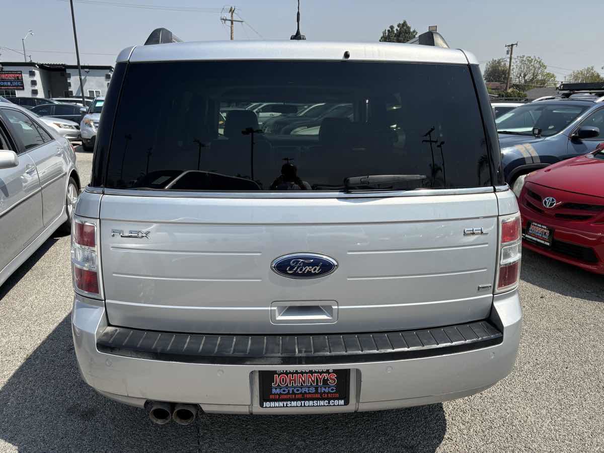 Used 2011 Ford Flex SEL w/ Rapid Spec Order Code image 4
