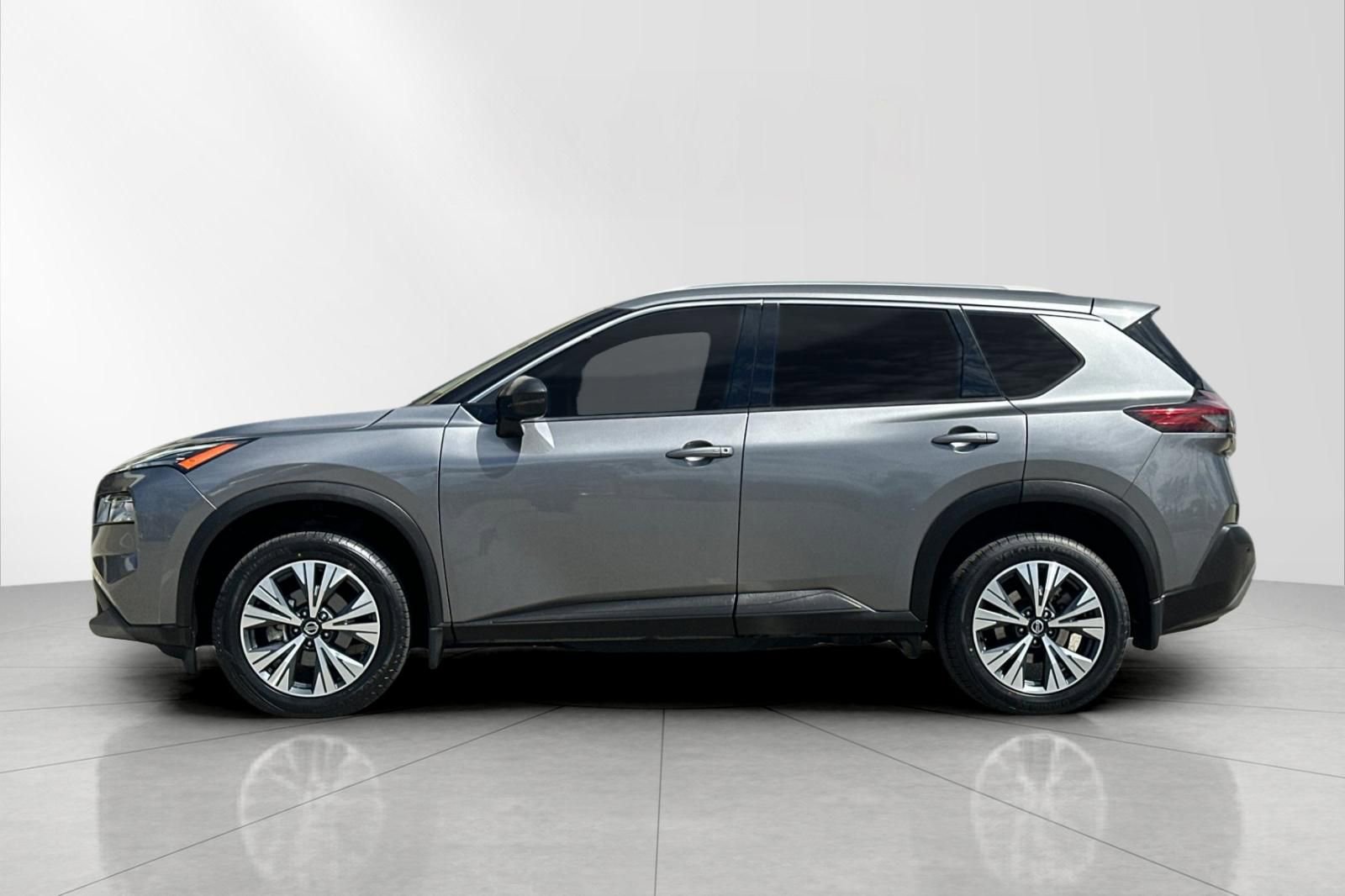 Used 2021 Nissan Rogue SV w/ Premium Package image 6