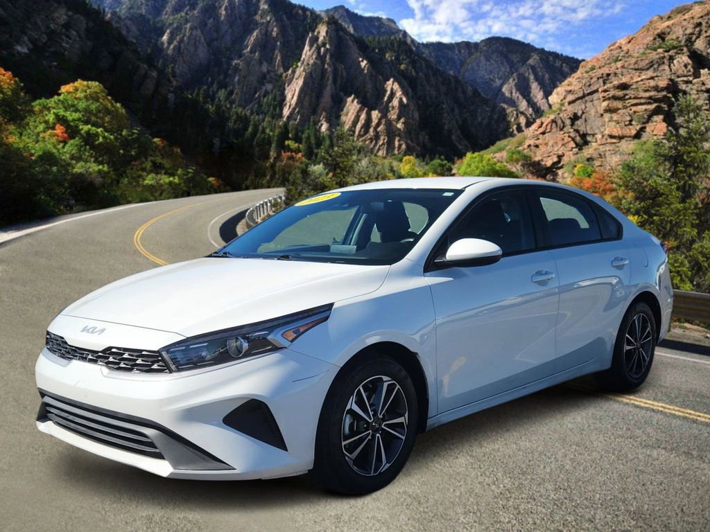 Used 2023 Kia Forte LXS image 5