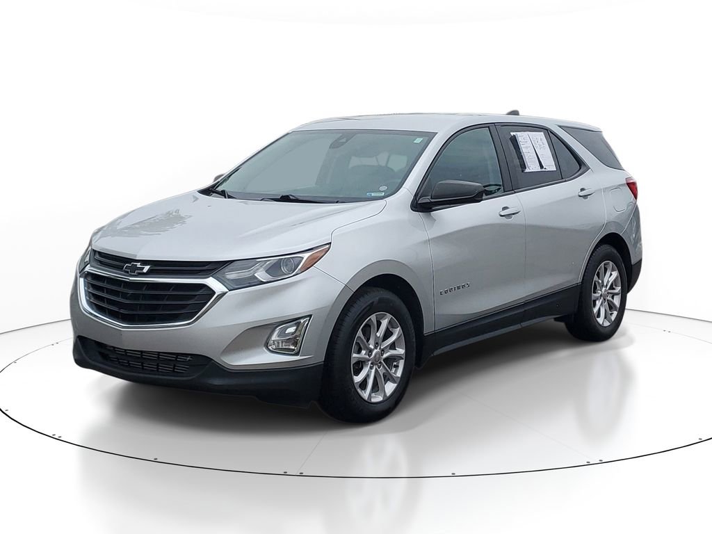 Used 2020 Chevrolet Equinox LS w/ LS Convenience Package FWD image 2