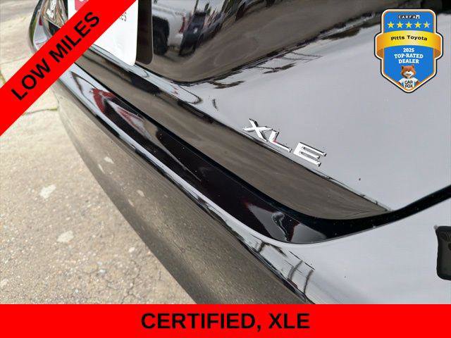 Certified 2022 Toyota Avalon XLE w/ Moonroof Package FWD image 10