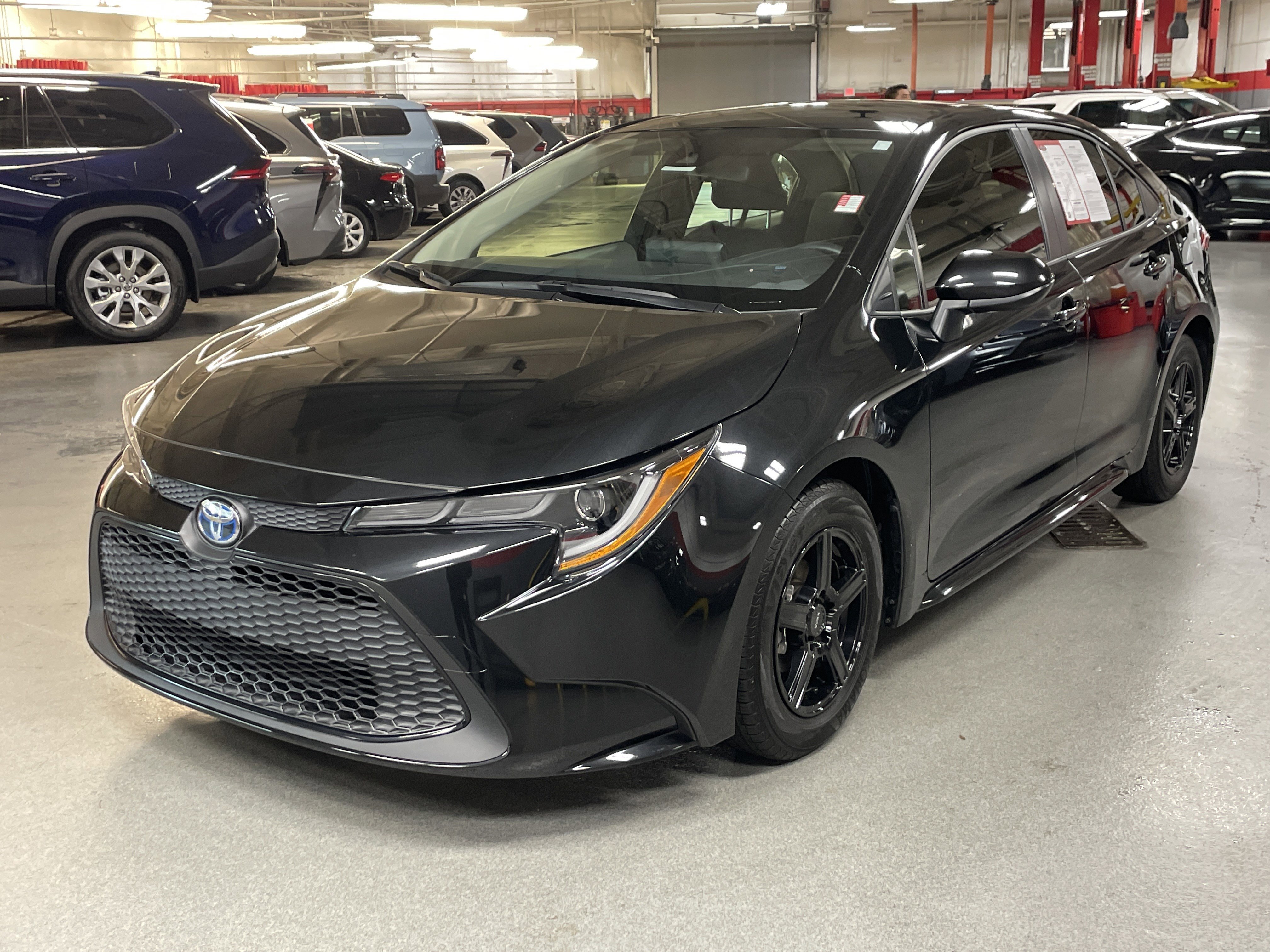 Used 2022 Toyota Corolla LE image 5