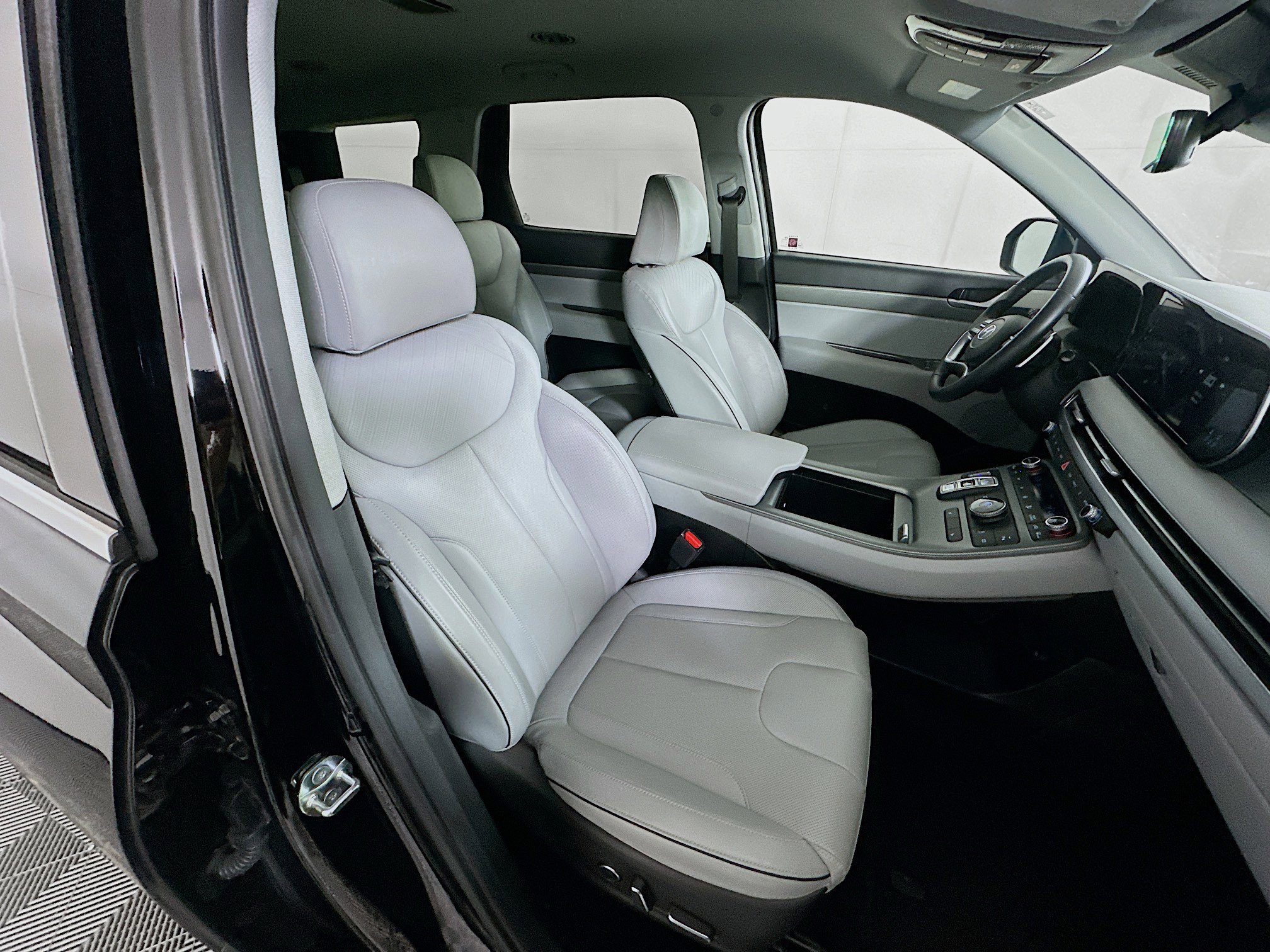 Used 2025 Hyundai Palisade SEL image 34