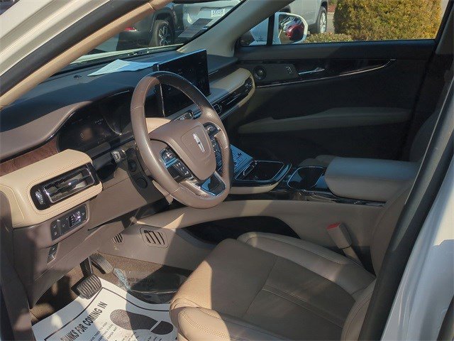 Used 2021 Lincoln Nautilus Reserve w/ Equipment Group 201A image 9