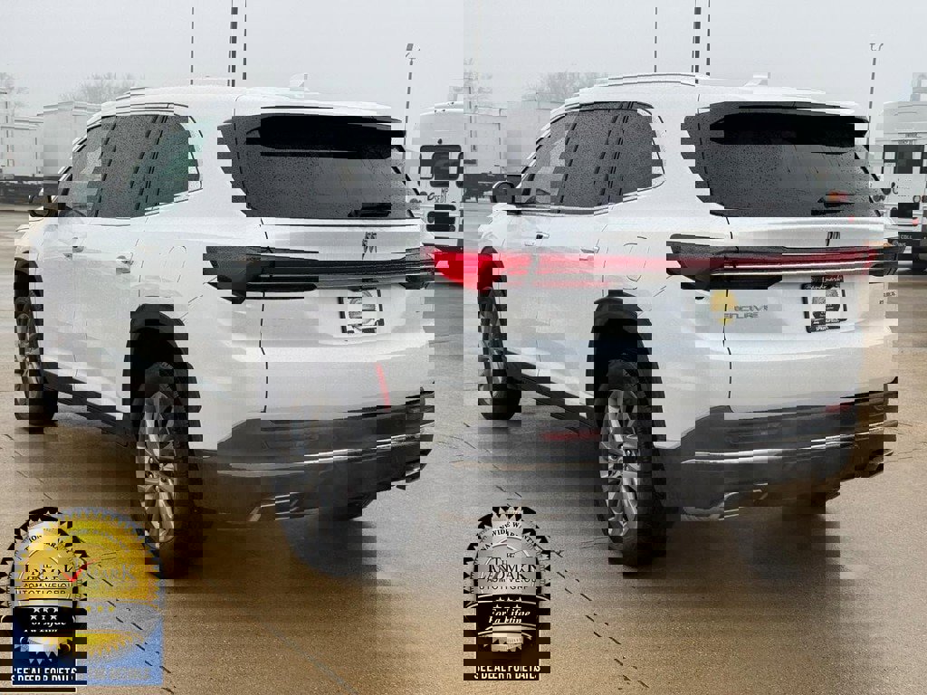 Used 2025 Buick Enclave Preferred image 7