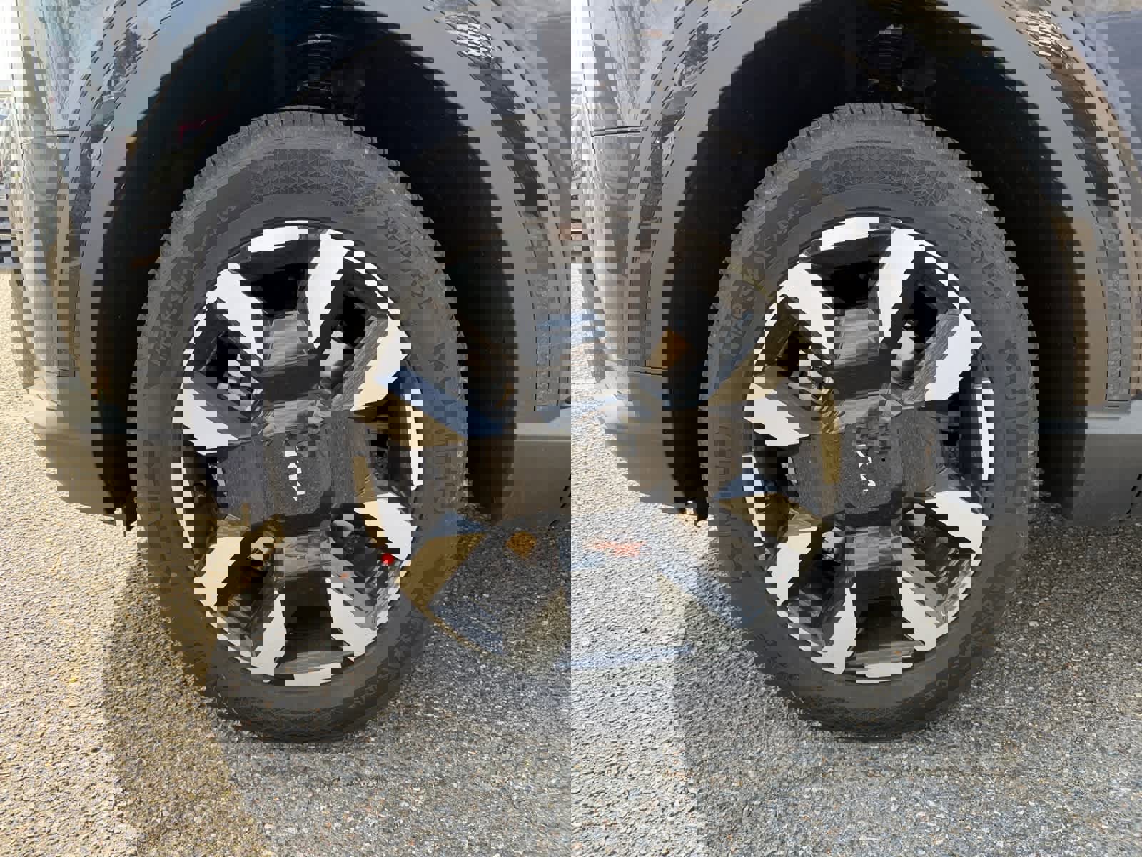 New 2027 Kia Telluride S image 10