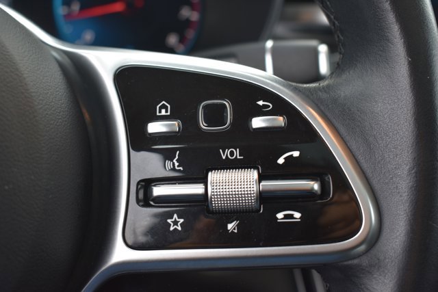 Used 2022 Mercedes-Benz GLC 300 image 22