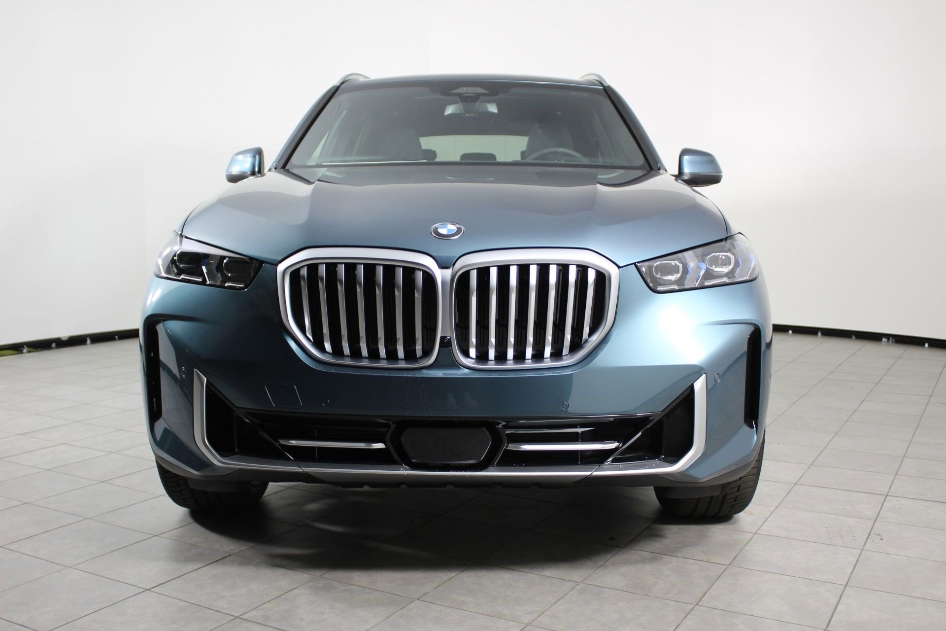 New 2026 BMW X5 xDrive40i w/ Climate Comfort Package AWD/4WD image 6
