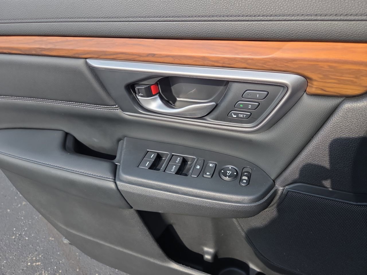 Used 2022 Honda CR-V Touring image 18