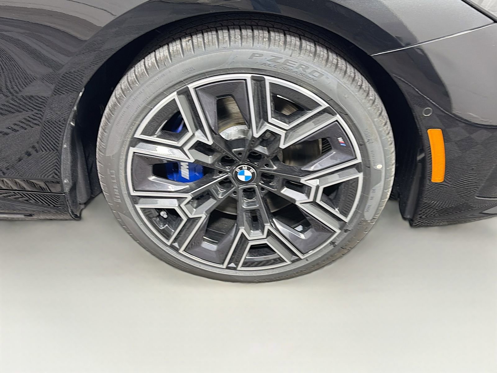 New 2027 BMW 550e xDrive AWD/4WD image 35