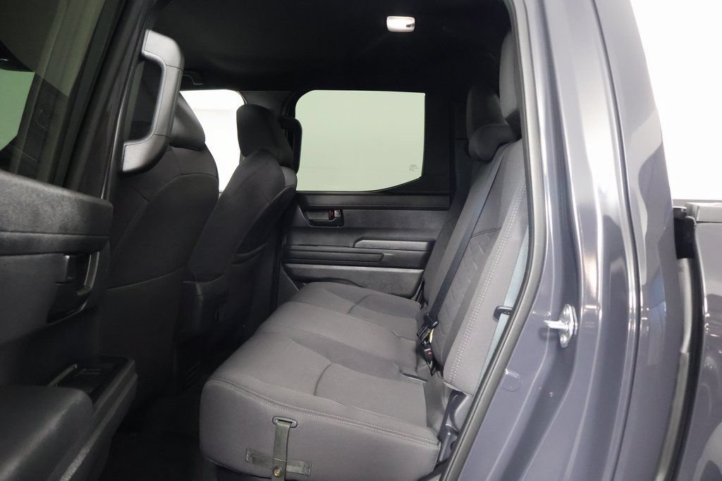 Used 2025 Toyota Tacoma SR5 AWD/4WD image 11