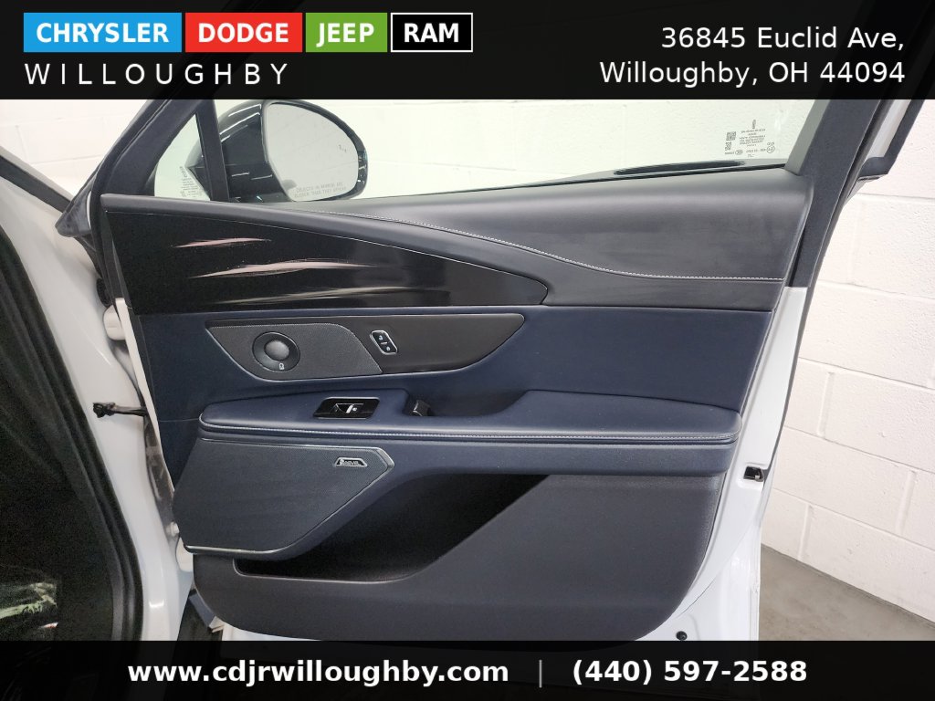 Used 2024 Lincoln Nautilus Reserve w/ Equipment Group 202A AWD/4WD image 36