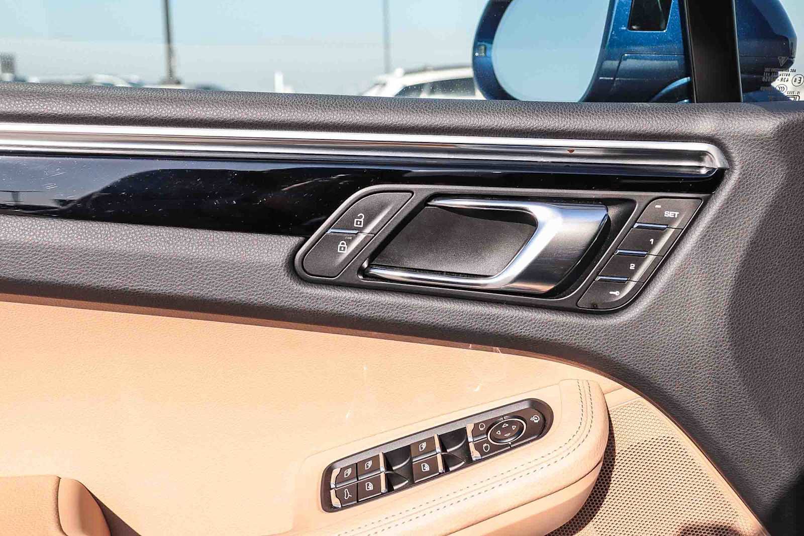 Used 2024 Porsche Macan image 27