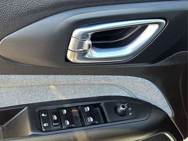 Used 2024 Jeep Compass Latitude AWD/4WD image 15